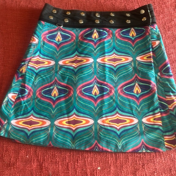 ZAND Amsterdam Reversible Wrap Skirt - Picture 1 of 3